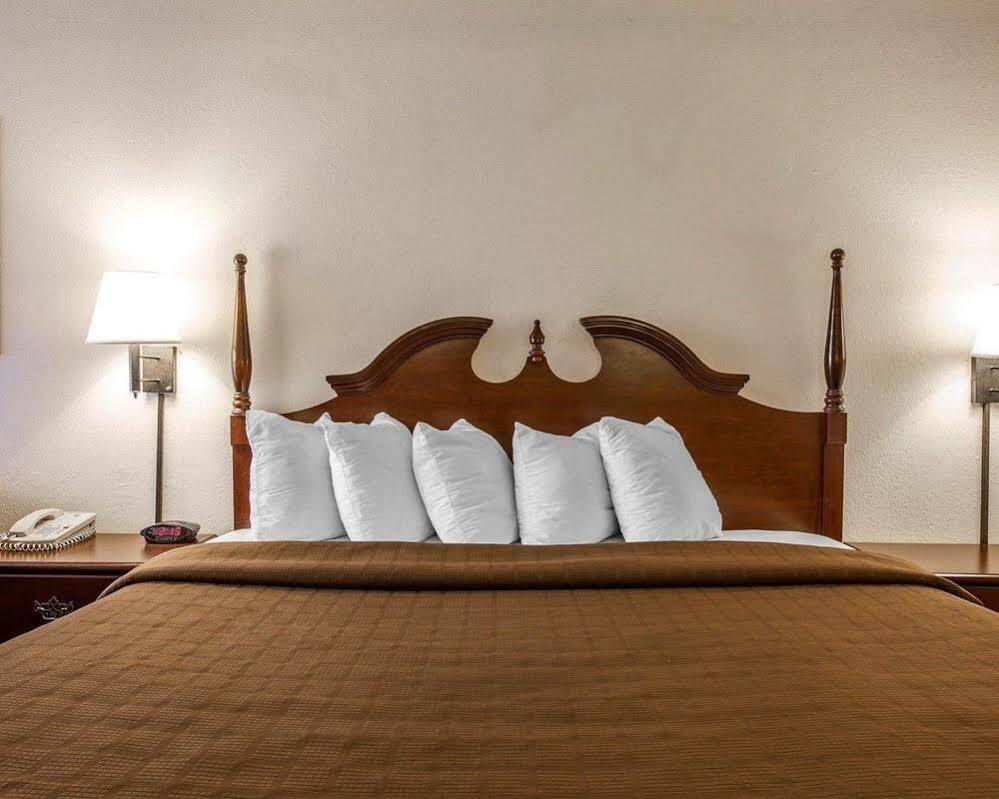 Quality Inn Suwanee I-85 Dış mekan fotoğraf